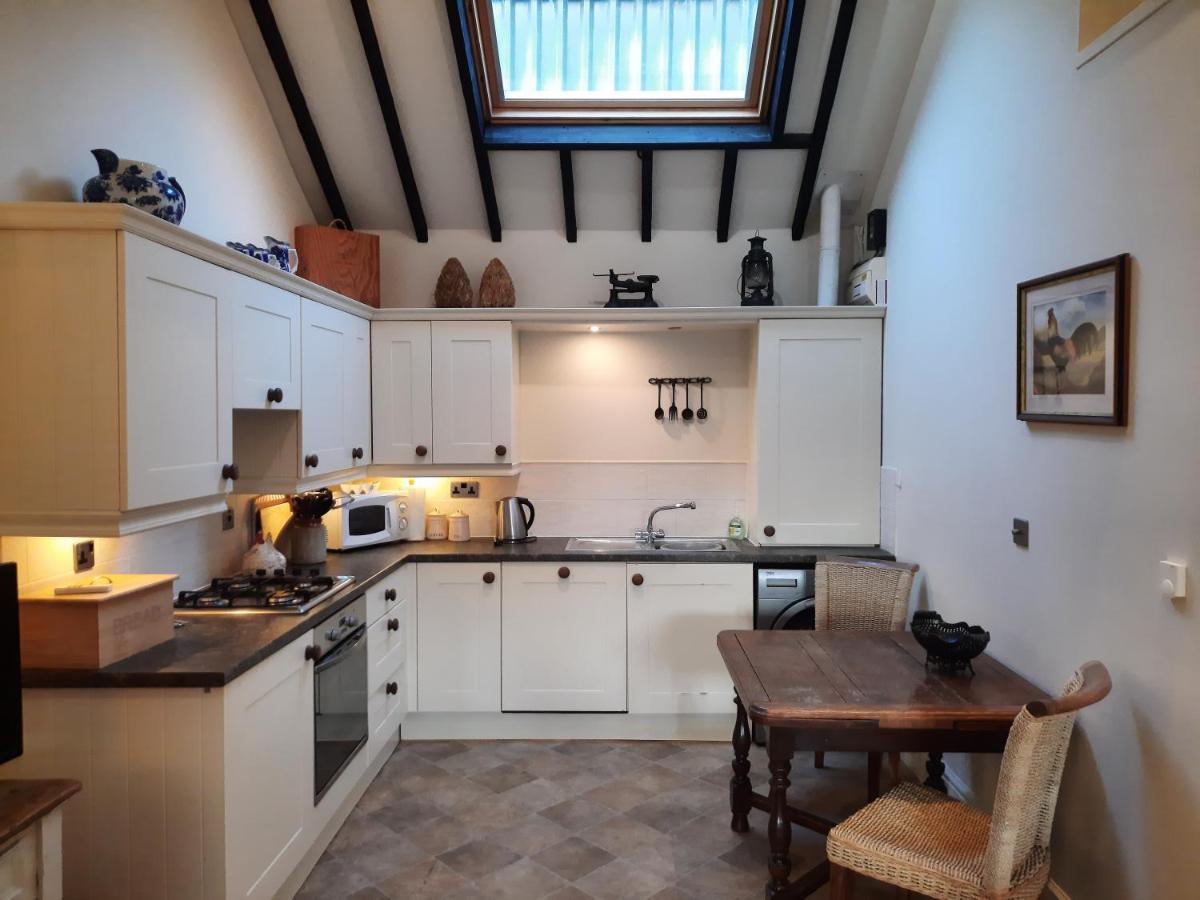 The Shippon, Parc Yr Odyn, Pentraeth, Anglesey Ll75 8Ul Villa Exterior photo